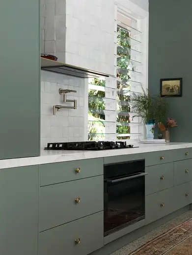 Sage green kitchen ideas ⭐ Find your best design for sage green